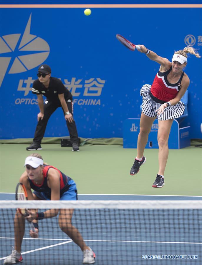 CHINA-WUHAN-TENIS-WTA-ABIERTO-DOBLES 
