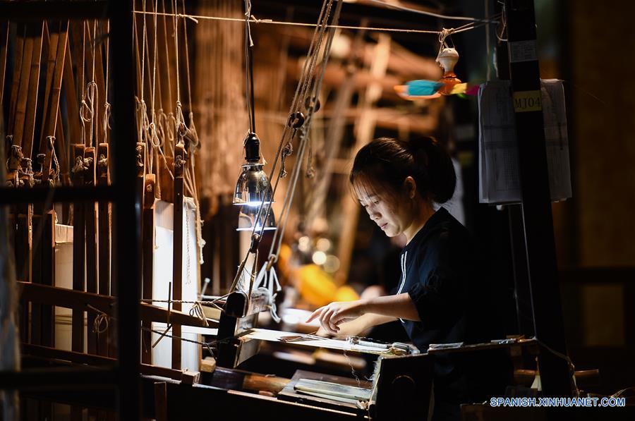 CHINA-JIANGSU-BROCADO YUN 