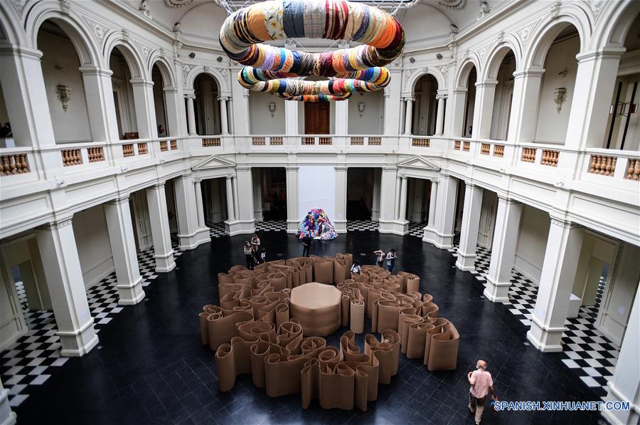 CHILE-SANTIAGO-EXPOSICION-PISTOLETTO