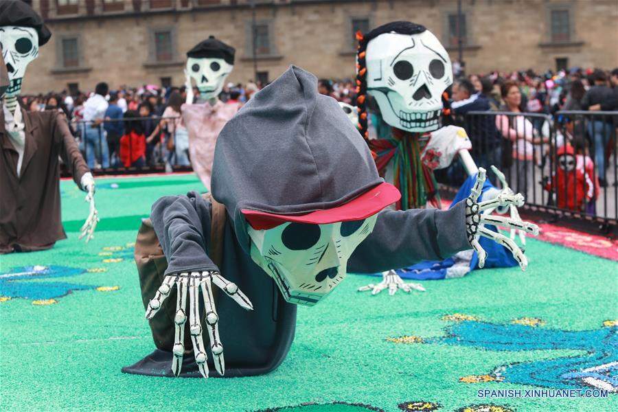 MEXICO-CIUDAD DE MEXICO-DIA DE MUERTOS-MEGA OFRENDA