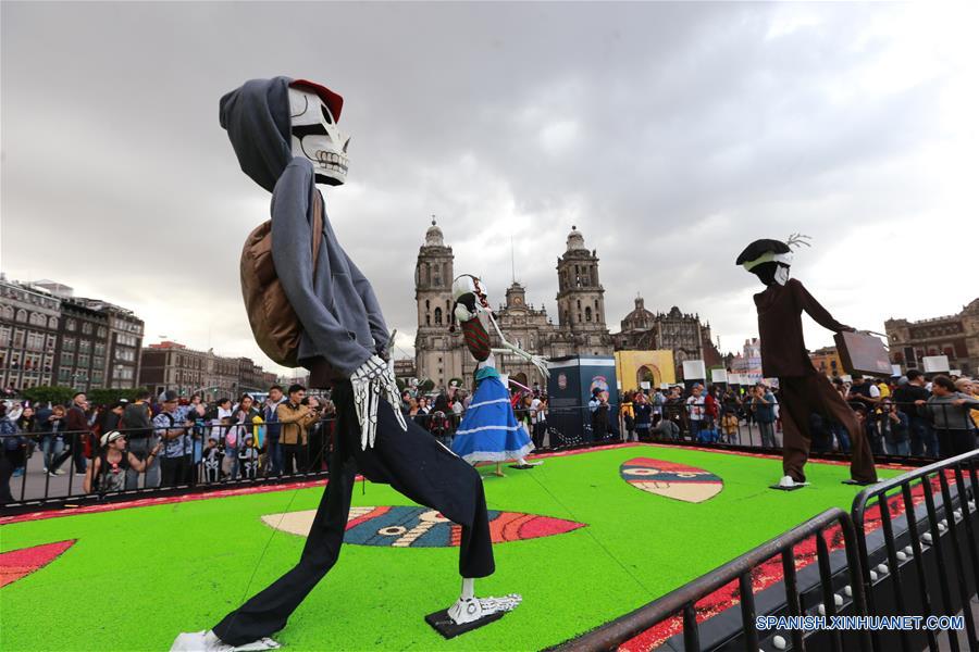 MEXICO-CIUDAD DE MEXICO-DIA DE MUERTOS-MEGA OFRENDA