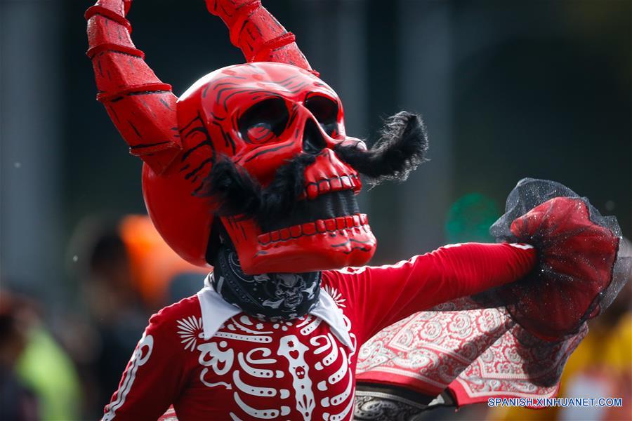 MEXICO-CIUDAD DE MEXICO-DIA DE MUERTOS-DESFILE