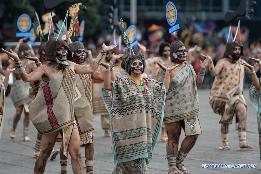 MEXICO-CIUDAD DE MEXICO-DIA DE MUERTOS-DESFILE