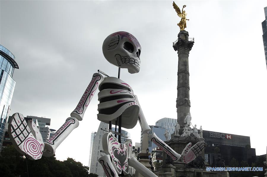 MEXICO-CIUDAD DE MEXICO-DIA DE MUERTOS-DESFILE