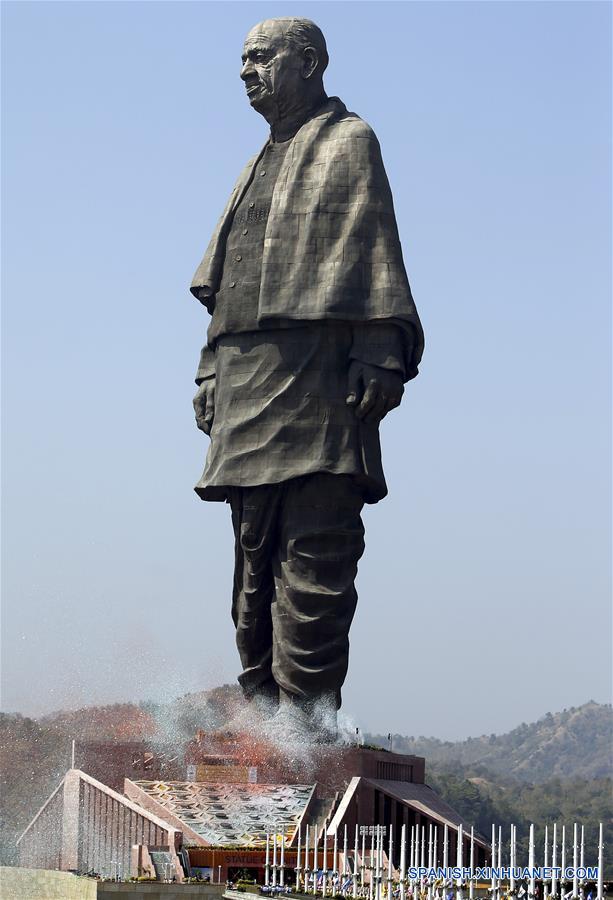 INDIA-KEVADIYA-ESTATUA DE LA UNIDAD-INAUGURACION