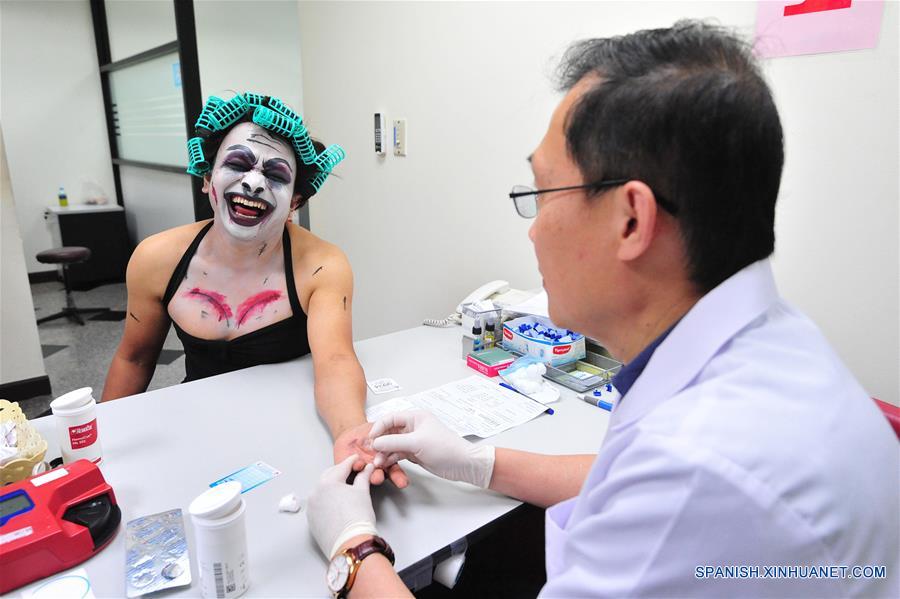 TAILANDIA-BANGKOK-CRUZ ROJA-HALLOWEEN