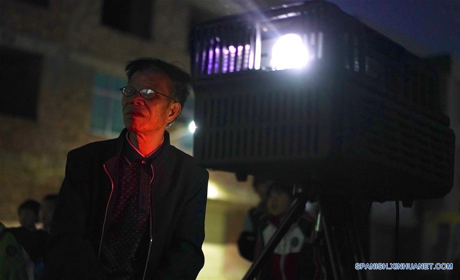 CHINA-JIANGXI-PROYECCIONISTA DE CINE  