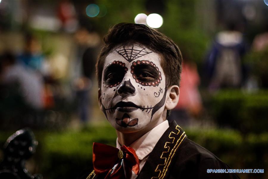 MEXICO-CIUDAD DE MEXICO-HALLOWEEN