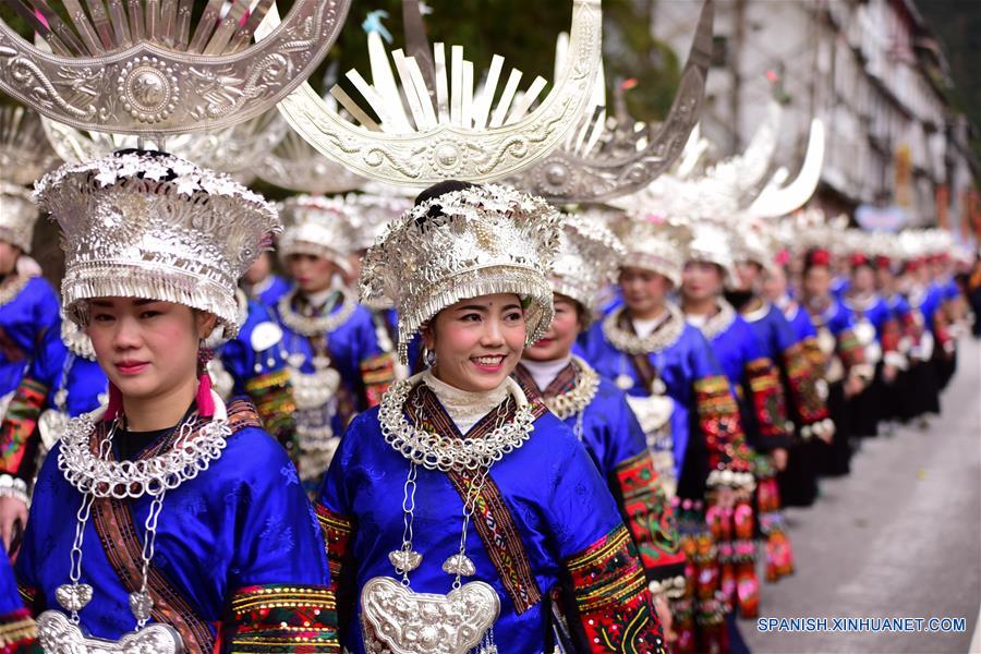 CHINA-GUIZHOU-GRUPO ETNICO MIAO-AÑO NUEVO