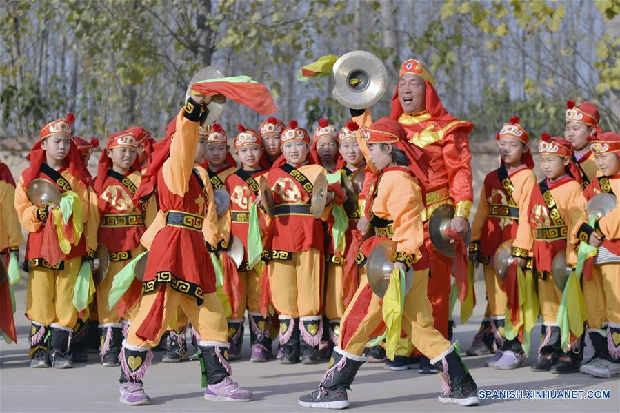 CHINA-HEBEI-ESCUELA-MUSICA FOLCLORICA