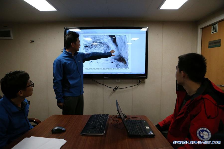 CHINA-A BORDO DEL XUELONG-EXPEDICION DE INVESTIGACION ANTARTICA-VIENTOS DEL OESTE