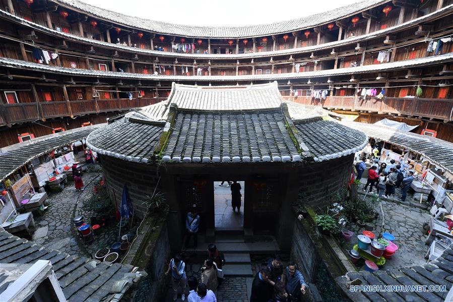 CHINA-FUJIAN-TULOU-SERIE