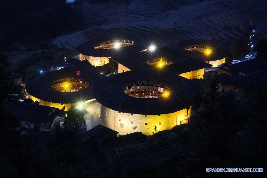 CHINA-FUJIAN-TULOU-SERIE