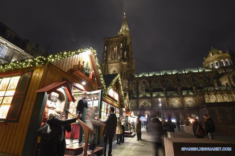 FRANCIA-ESTRASBURGO-MERCADO NAVIDEÑO