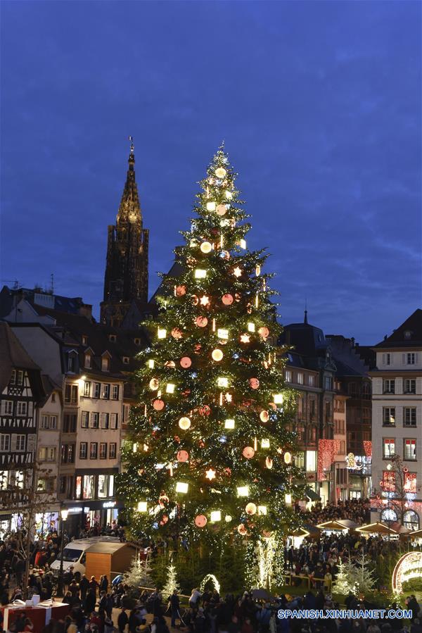 FRANCIA-ESTRASBURGO-MERCADO NAVIDEÑO