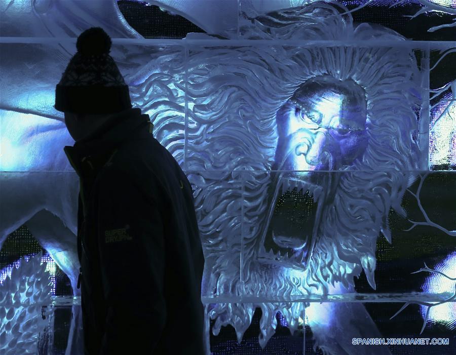 BELGICA-BRUJAS-ESCULTURA DE HIELO