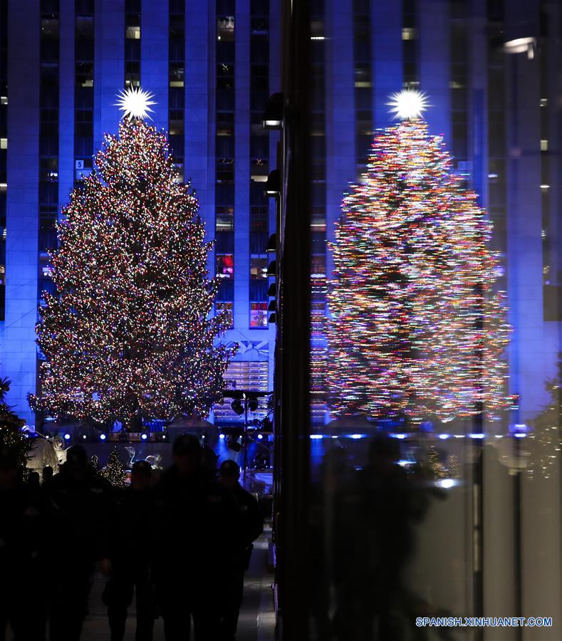 EEUU-NUEVA YORK-ROCKEFELLER CENTER-ARBOL DE NAVIDAD