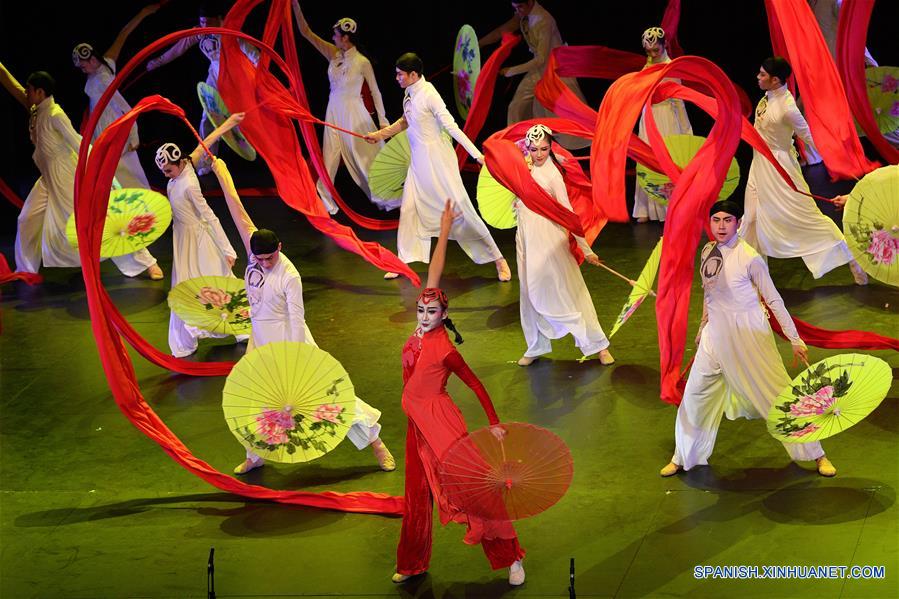 CHILE-SANTIAGO-CHINA-DANZA