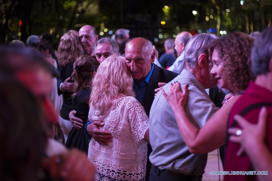 ARGENTINA-BUENOS AIRES-DIA NACIONAL DEL TANGO
