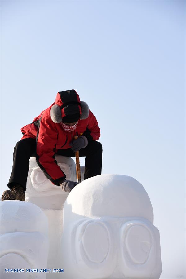 CHINA-HEILONGJIANG-ESCULTURA DE NIEVE