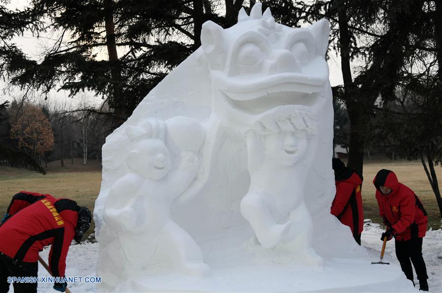 CHINA-HEILONGJIANG-ESCULTURA DE NIEVE