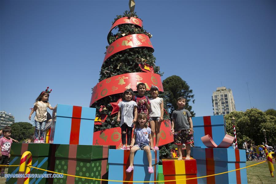 ARGENTINA-BUENOS AIRES-NAVIDAD