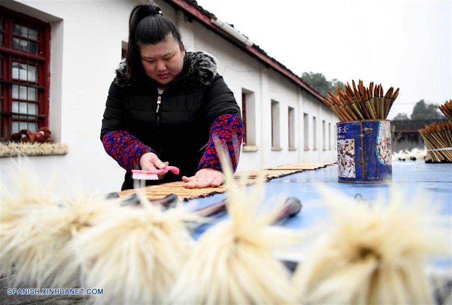 CHINA-ANHUI-PINCEL DE TINTA XUAN-FABRICACION