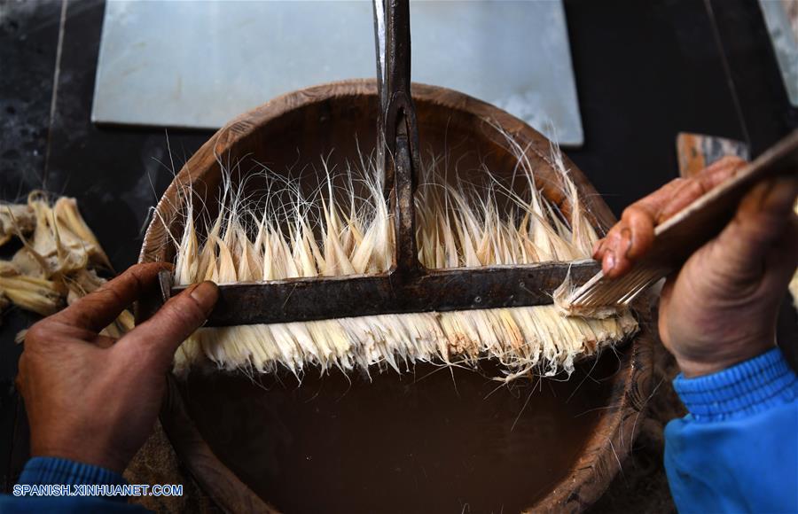 CHINA-ANHUI-PINCEL DE TINTA XUAN-FABRICACION