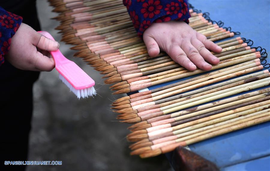 CHINA-ANHUI-PINCEL DE TINTA XUAN-FABRICACION