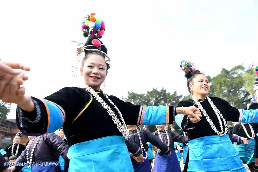 CHINA-GUIZHOU-PUEBLO DONG-FESTIVAL SAMA   