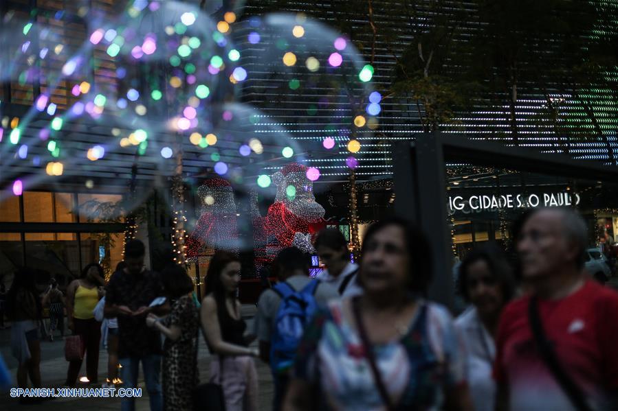 BRASIL-SAO PAULO-NAVIDAD
