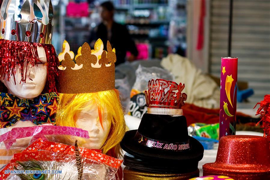 MEXICO-CIUDAD DE MEXICO-A&Ntilde;O NUEVO-FESTEJO
