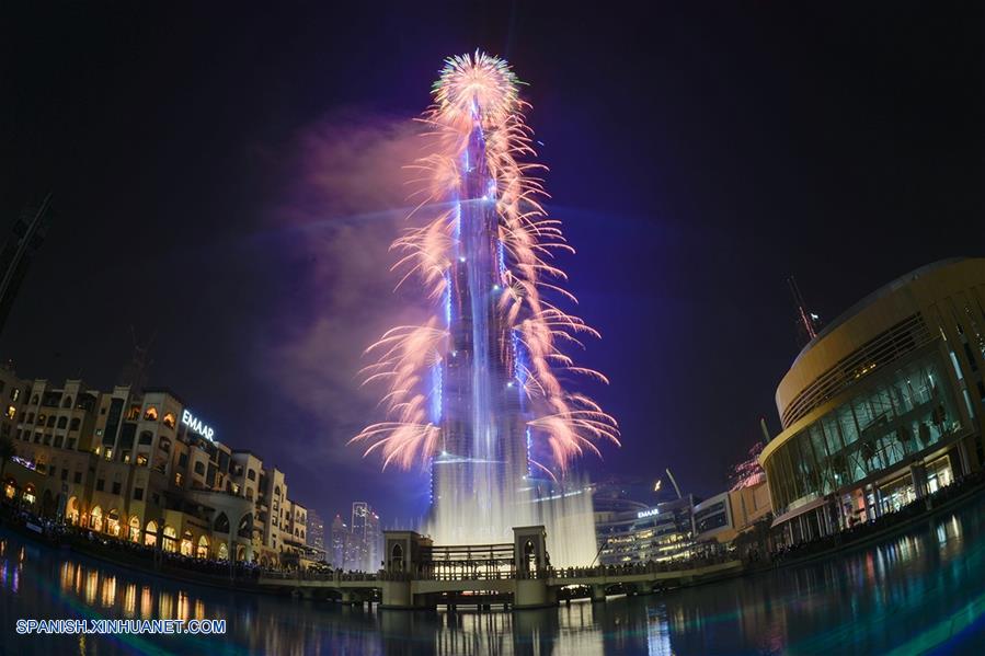 EAU-DUBAI-BURJ KHALIFA-AÑO NUEVO
