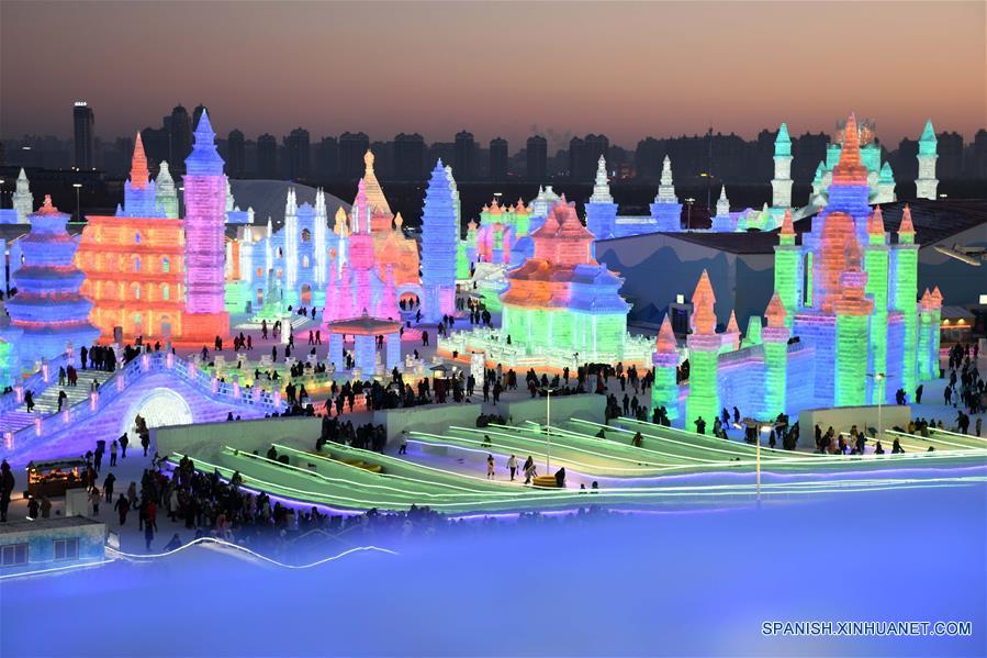 CHINA-HEILONGJIANG-FESTIVAL DE HIELO Y NIEVE