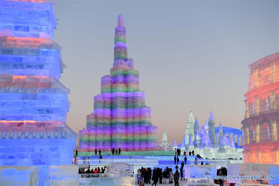 CHINA-HEILONGJIANG-FESTIVAL DE HIELO Y NIEVE