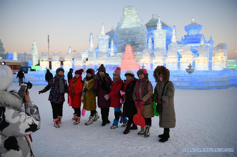 CHINA-HEILONGJIANG-FESTIVAL DE HIELO Y NIEVE
