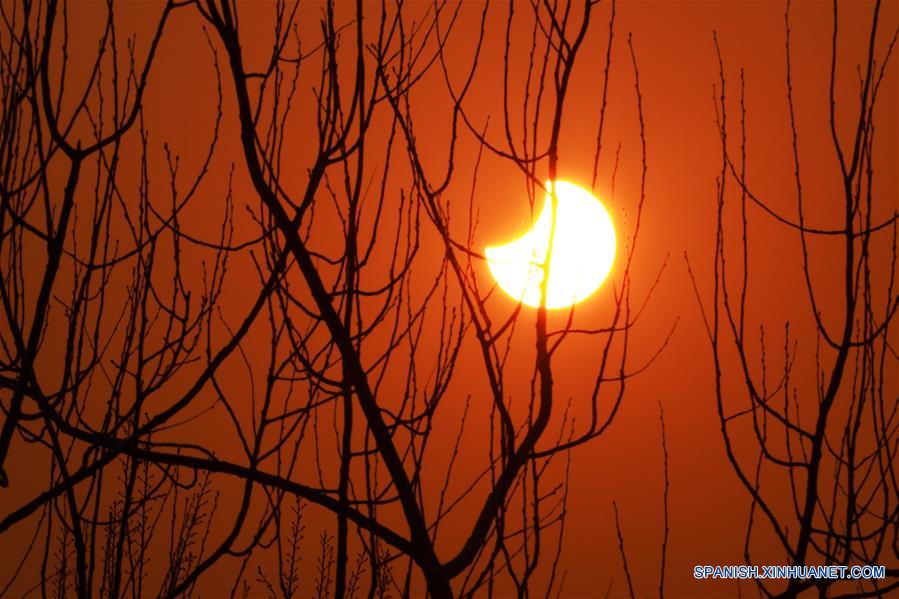 CHINA-BEIJING-ECLIPSE SOLAR PARCIAL