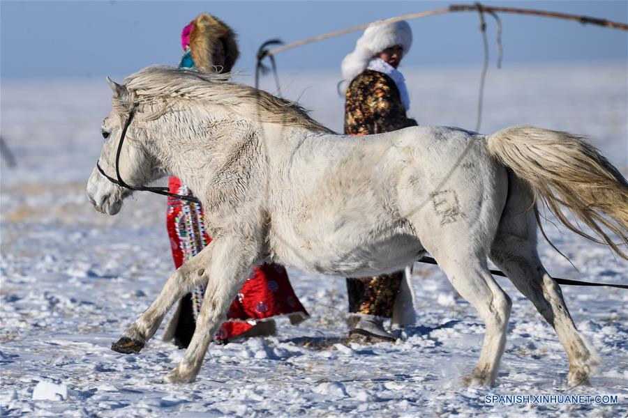 CHINA-UJUMQIN-CABALLOS