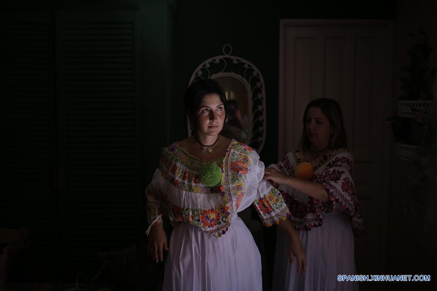 PANAMA-LAS TABLAS-DESFILE DE LAS MIL POLLERAS