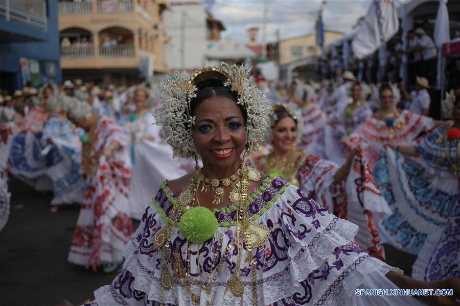 PANAMA-LAS TABLAS-DESFILE DE LAS MIL POLLERAS