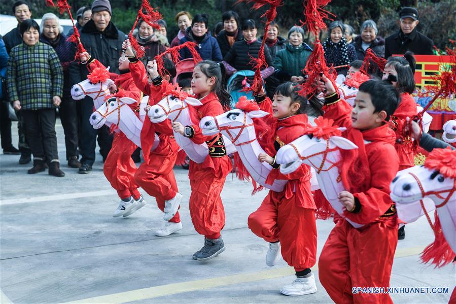 CHINA-ZHEJIANG-FESTIVAL-CELEBRACIONES-TRADICIONES