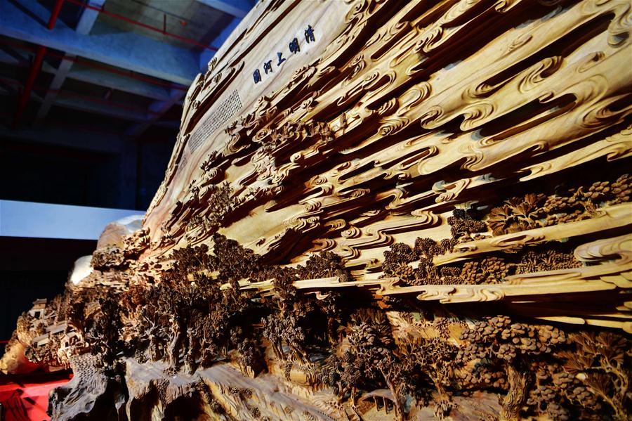 CHINA-FUJIAN-TALLA DE MADERA-PINTURA CLASICA