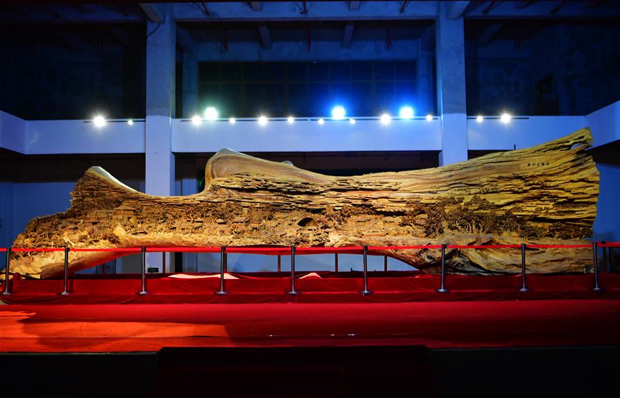 CHINA-FUJIAN-TALLA DE MADERA-PINTURA CLASICA