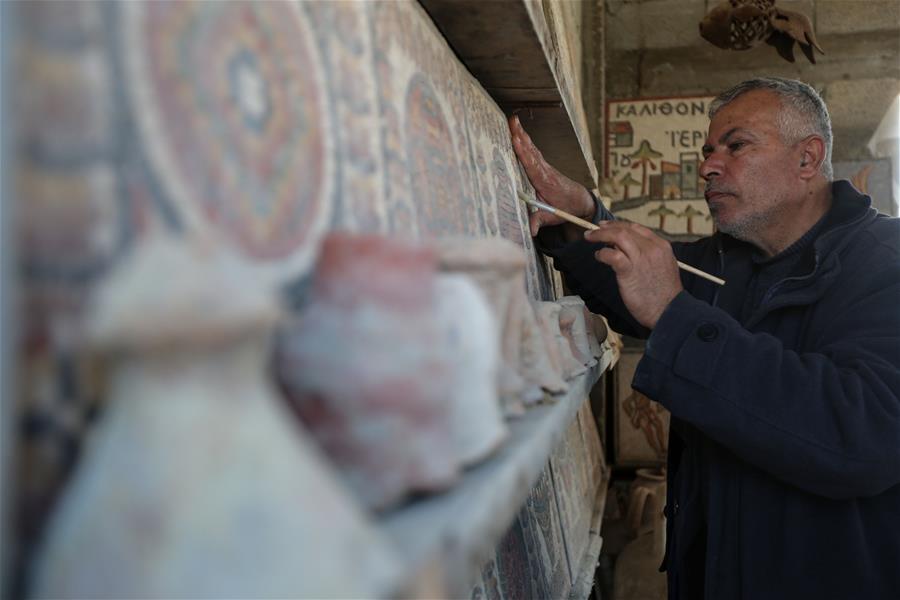 MEDIO ORIENTE-GAZA-ARQUEOLOGO