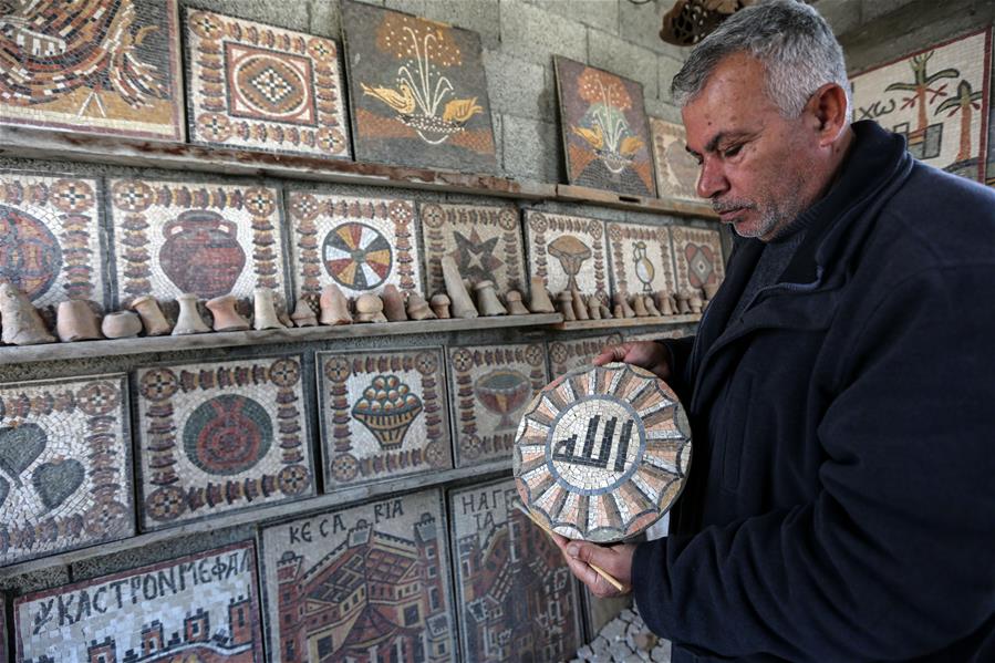 MEDIO ORIENTE-GAZA-ARQUEOLOGO