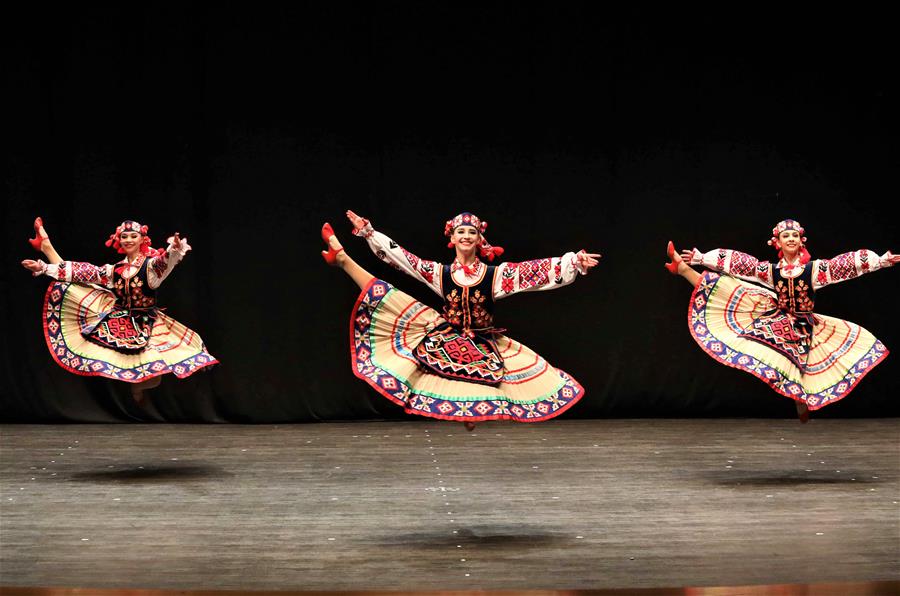 KUWAIT-HAWALLI-UCRANIA-DANZA