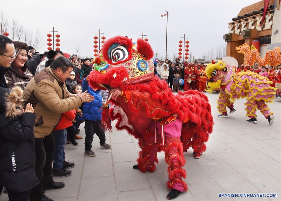 CHINA-SHANDONG-FERIA DE TEMPLO