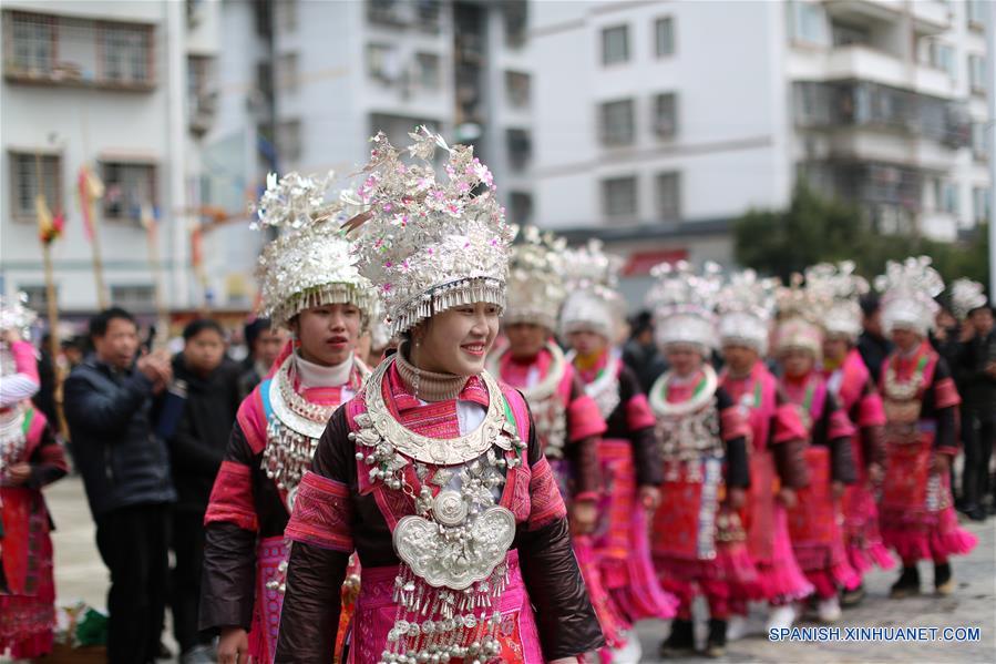 CHINA-GUIZHOU-ALIVIO DE LA POBREZA-PERSONAS MIAO-REUBICACION