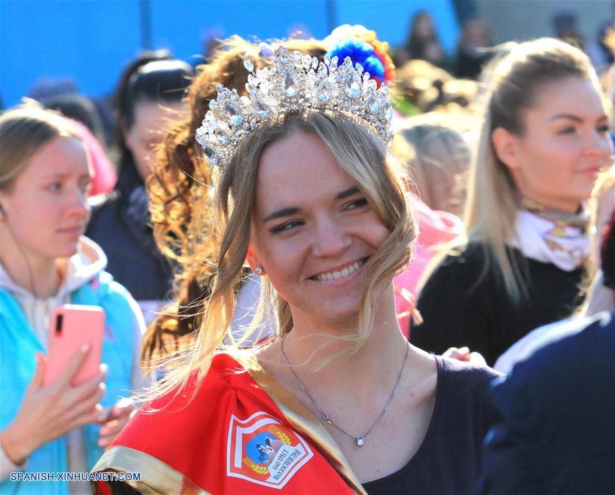 BIELORRUSIA-MINSK-DIA INTERNACIONAL DE LA MUJER-CARRERA DE BELLEZA