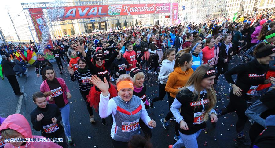 BIELORRUSIA-MINSK-DIA INTERNACIONAL DE LA MUJER-CARRERA DE BELLEZA